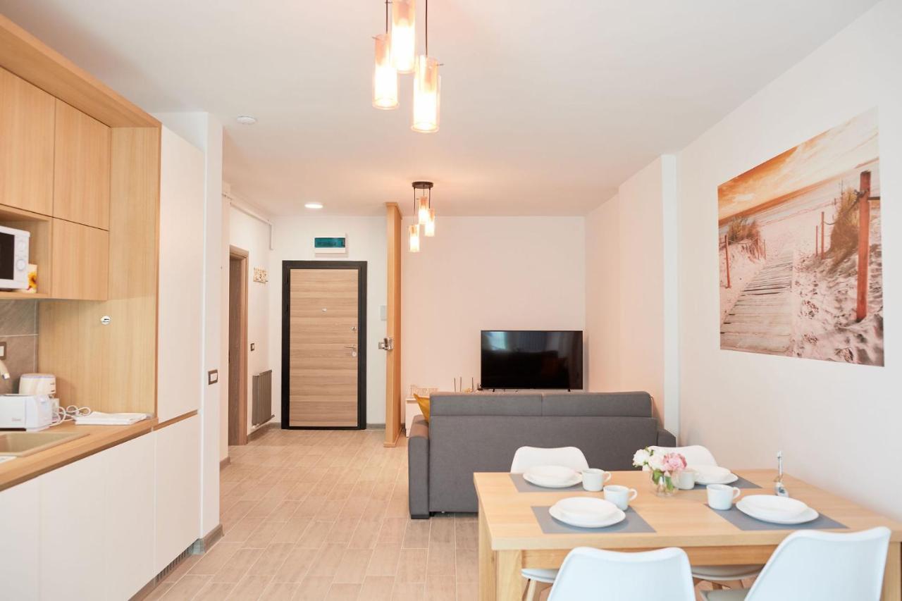Opal Luxury Apartment 109 Spa N Pool Beach Resort Năvodari Eksteriør billede